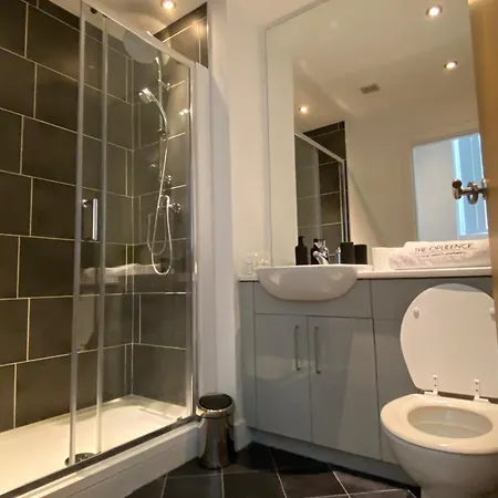 The Law House By The Opulence - Free Centre Parking Bradford