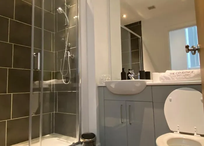 The Law House By The Opulence - Free Centre Parking Bradford (West Yorkshire)