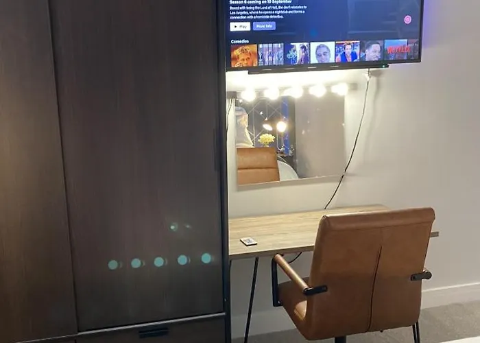 アパート The Law House By The Opulence - Free Centre Parking