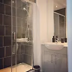The Law House By The Opulence - Free Centre Parking * Bradford (West Yorkshire)